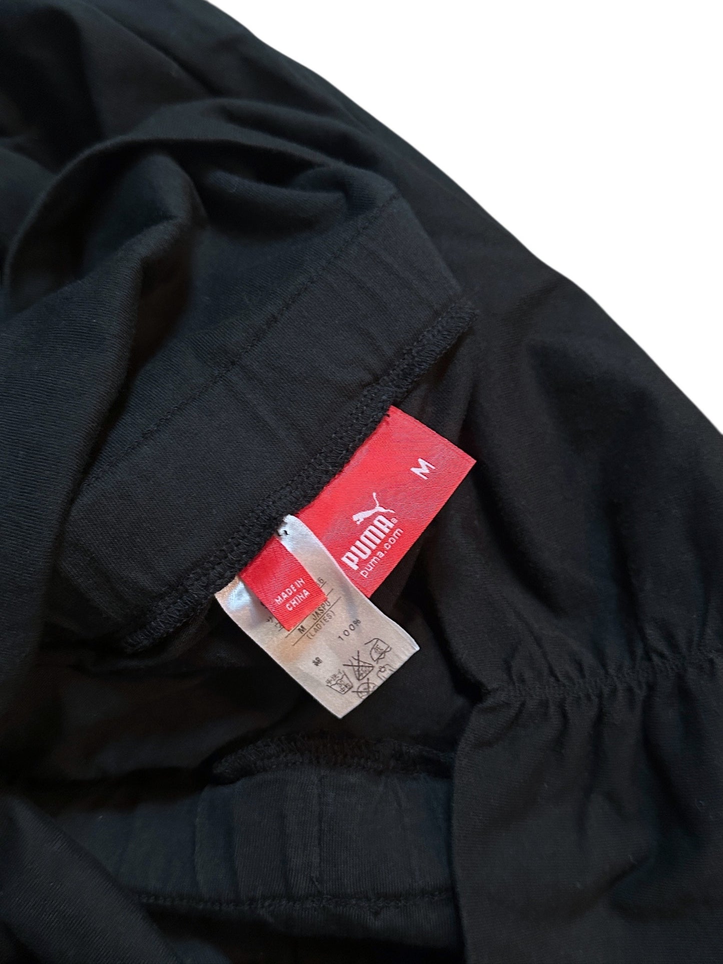 {{Puma Rock Schwarz Vintage Japan Style Skirt M Streetwear Logo Gorpcore Black}} vintage fashion.